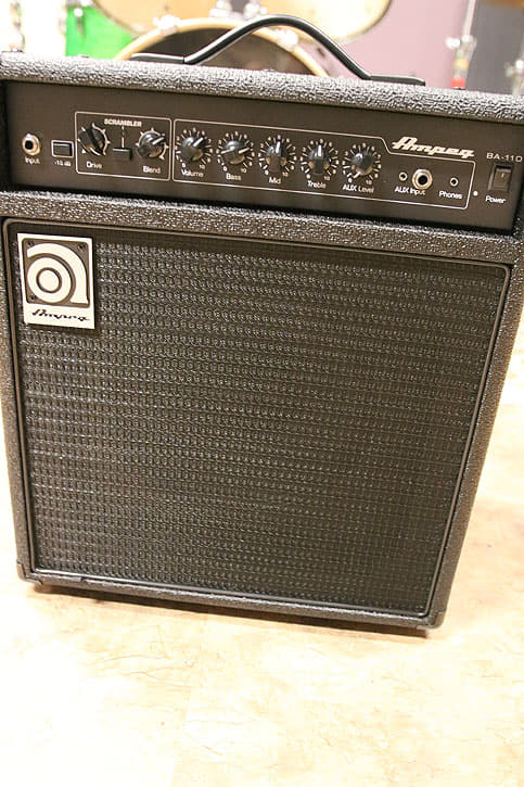 ampeg b30